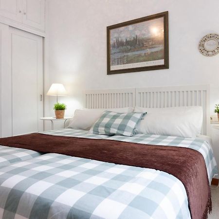 Sea & Wave Soho Family Apartment Малага Екстериор снимка