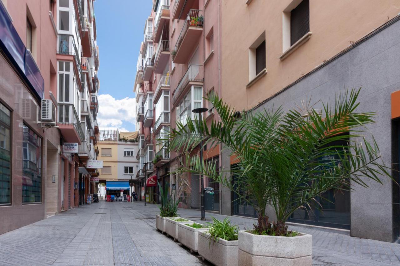 Sea & Wave Soho Family Apartment Малага Екстериор снимка