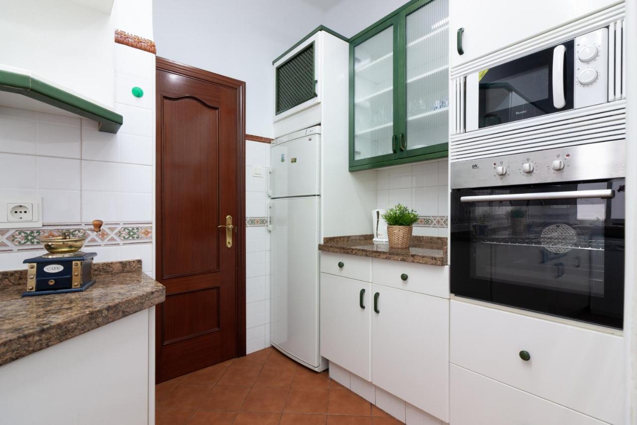 Sea & Wave Soho Family Apartment Малага Екстериор снимка
