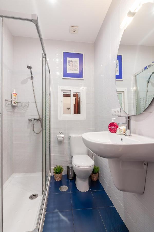 Sea & Wave Soho Family Apartment Малага Екстериор снимка